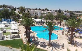 Golf Residence- Families And Couples Only